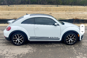 Volkswagen Beetle Dune Coupé Turbo 2018 Usado a Precio Accesible, 4 Cilindros, Color Blanco Puro, Propiedad de Texas - Product Image 5