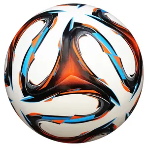 Fabriek Directe Verkoop Custom Logo Pvc Spelen Ballon Voetbal Voor Spel Training Voetbal Officiële Grootte Voetbal Training