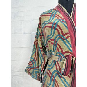Kimono Vintage de Seda Crepé, Bata Suave y Cómoda, Ropa de Dormir Ligera y Lujosa, Regalo Perfecto para Mujer, Ropa de Dormir Tejida con Detalles Sensuales - Product Image 2