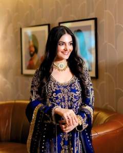 Lourd Designer Dernières Vêtements De Mariage Georgette Heavy Sequence & Zari Broderie Top Et Pantalon Avec Dentelle Bordure Travail Dupatta - Product Image 1