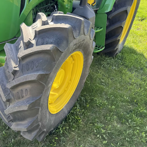 Tractor Johnn Deerre 5095M de marca famosa americana de alta calidad con motor y bomba para jardín y - Product Image 3