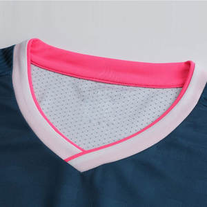 Conjuntos de Uniformes de Fútbol Transpirables de Secado Rápido con Logotipo Personalizado, 100% Poliéster, Ropa Deportiva Profesional para Hombre, Servicio OEM para Venta en Línea - Product Image 3