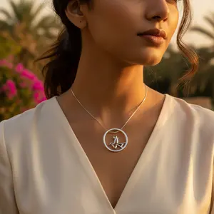 แหวนเงินแท้ 925 สำหรับผู้หญิง ดีไซน์เรขาคณิต ประดับพลอยสีเขียว หรูหราทันสมัย ชุบทอง 18K และโรเดียม ฝังรูปทรงตัวเลข - Product Image 2