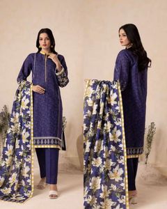 Colección SSumaira ZELLBURY, Colección de Invierno con Estampado Digital, Traje de Tres Piezas de Lino Khaddar de Lujo Cosido, Traje Karandi - Product Image 6