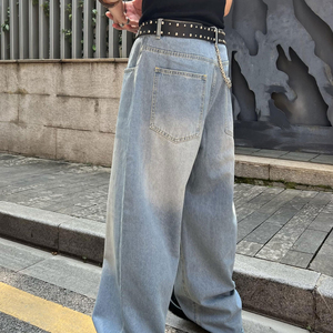 กางเกงยีนส์โอเวอร์ไซส์สำหรับผู้ชายกางเกงทรงหลวมแบบลำลองพร้อมขากว้างและการตกแต่งแบบปักสีพื้น - Product Image 5