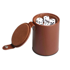 Ensemble de gobelets à dés en cuir brut vintage faits à la main – Gobelet agitateur en cuir épais et robuste avec dés à 6 faces pour jeux de société - Product Image 2