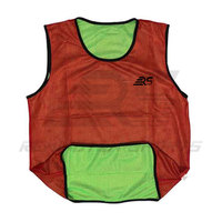 Gilets d'entraînement de football à séchage rapide respirants personnalisés Offre Spéciale gilets d'entraînement de football bavoirs de football pour hommes