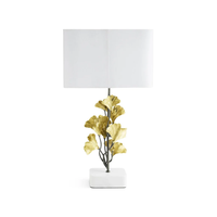 Lampe de table Ginkgo dorée Lampe en métal de luxe avec motif de feuille de Ginkgo dorée pour un salon, une chambre ou un bureau élégant