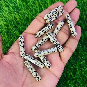 Vente en gros de pierres précieuses de jaspe dalmatien polies à la main de qualité supérieure, pointe de tour en forme de crayon, propriétés métaphysiques, objets de collection d'art - Product Image 2