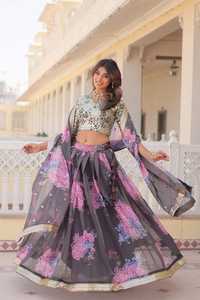 Dernière tenue de créateur Belle soie russe imprimée numérique Lehenga Choli & Choli avec paillettes brodées Travail Femme Mode - Product Image 5