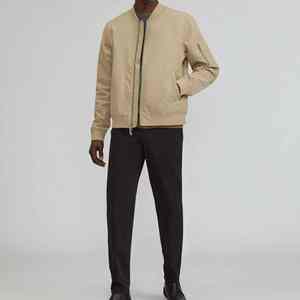 Veste universitaire d'hiver unisexe en satin sur mesure en toile 100% polyester imperméable et coupe-vent à col montant avec logo à l'avant - Product Image 2