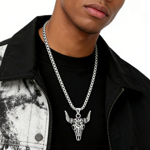 Vintage Rétro Chèvre Crâne Pendentif Collier Vache En Forme D'amulette Talisman Boîte En Acier Inoxydable Diamant Papillon Forme Retraçage - Product Image 1