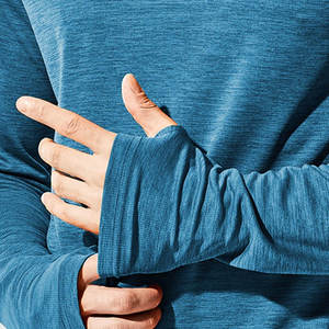 T-shirt à capuche décontracté 100 % polyester léger à manches longues pour homme - Respirant et écologique, coupe classique pour l'été - Product Image 5