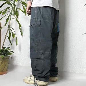 Pantalon cargo pour homme avec logo personnalisé, coupe ample, multi-poches, fermeture boutonnée, décontracté, vêtement de travail, streetwear, mode utilitaire - Product Image 2
