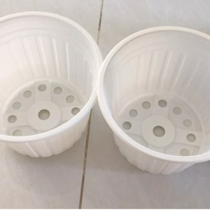 กระถางพลาสติกทรงกระบอกสีขาวรูปตัวยูคลาสสิกขนาด20x15ซม. ปรับแต่งได้ขวดพลาสติกทรงกระบอกผลิตจากเวียดนาม - Product Image 6