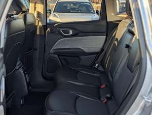 จี๊ป คอมพาส แลติจูด 4WD ปี 2022 รุ่นสะอาด - Product Image 5