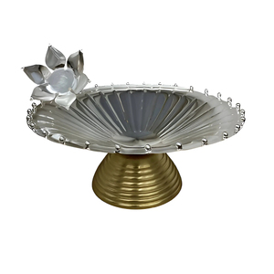 Plato de Metal decorativo de estilo americano de lujo con soporte Patrón sólido Forma irregular Fiestas Vajilla Plato - Product Image 1