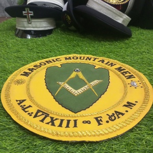 Écusson de broderie pour hommes de montagne maçonnique - Product Image 2