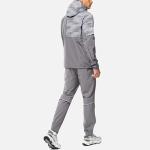 Ensemble survêtement personnalisé en nylon pour homme, veste coupe-vent à capuche et short de sport, fabrication sur mesure - Product Image 3