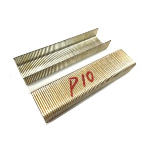 ลวดเย็บ P-16-10000 Aplus, มงกุฎ26.5มม., ก้าน1.4x1.6มม., ความยาว16มม., ชิ้น/กล่อง10000 - Product Image 1