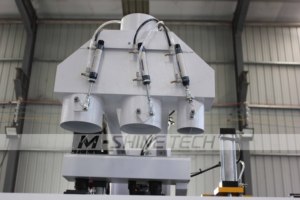 Routeur CNC <span class=keywords><strong>3</strong></span> <span class=keywords><strong>axes</strong></span> Jinan M-shine à livraison rapide 2130 ATC avec table à vide et changeur d'outils automatique - Product Image 3