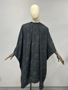 เสื้อคลุมตัดผมดีไซน์ใหม่ราคาถูกกันน้ำกันนํ้าได้140*160ซม. สำหรับร้านตัดผม - Product Image 2