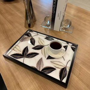 Bandeja de servicio de vidrio de diseño moderno para el hogar y hoteles Venta directa de fábrica Bandejas decorativas personalizadas para decoración de cocina y mesa - Product Image 1