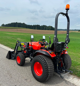 Mini tractor Kubota EK1 261 de 26 HP, tractor diésel de 3 cilindros, 4x4, para gestión de tierras agrícolas, tractor utilitario profesional de 26 HP - Product Image 5