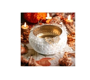 Tazón de flores Urli de diseño hecho a mano de Color dorado de aluminio de forma redonda con dos asas para decoración de festivales - Product Image 2