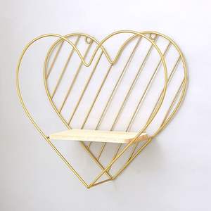 Estantes de pared de hierro tradicionales ecológicos para decoración interior cultural que combinan el estilo hereditario con el almacenamiento. - Product Image 1