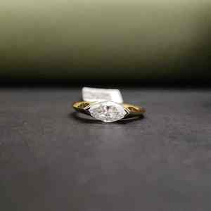 Anillo de compromiso moderno con moissanita de corte marquesa, certificado IGI, engaste pavé, en plata de ley 925 - Product Image 2