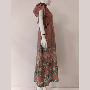 Robe d'été à imprimé floral Matière légère et fraîche Longueur genou Taille élastique Manches superposées Boutons avant Doux Côté droit Gauche - Product Image 2