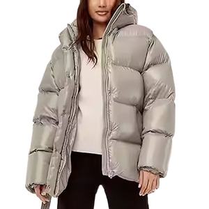Chaqueta acolchada para mujer recién llegada hecha de fábrica 2025, chaqueta acolchada de tela cómoda a la moda para exteriores, chaqueta acolchada para mujer - Product Image 1
