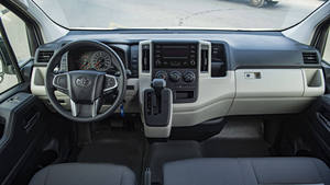 HIACE HR 2.8D 2024 Usada, en CARGO MY2023, Blanca, Interior Oscuro, Asientos de Cuero, Volante a la Derecha/Izquierda, Vehículo en Venta - Product Image 6