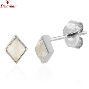 Boucles d'oreilles de luxe de haute qualité les plus vendues, en argent sterling 925, onyx vert, pierres CZ, boucles d'oreilles à clous pour femmes, mariage - Product Image 4