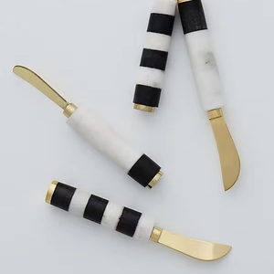 Ensemble de couteau à beurre et à gâteau et de serveur abordable pour personnalisé fait à la main de haute qualité meilleur ensemble de découpe de gâteau pour une utilisation de fête de mariage - Product Image 1