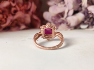 14K Or Massif 8*8mm Princesse Cut Lab-Grown Ruby Bague de Fiançailles Antique Art Déco Cluster Anneau Personnalisable Métal Ton/Pureté - Product Image 6