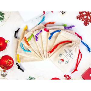 Sacs cadeaux personnalisés colorés et écologiques pour Noël et le Nouvel An avec logo imprimé - Product Image 4
