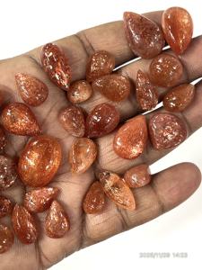 Pierre précieuse naturelle en pierre de soleil africaine rouge, cabochon, forme et taille mélangées, 8 à 15 mm environ, vente en gros de bijoux - Product Image 5