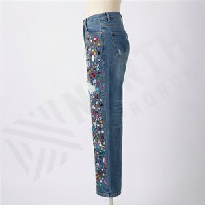 Jeans Premium à Taille Haute, Jambes Larges, Coupe Droite, Imprimé Léopard, Logo Nœud, Écologique, Mode Streetwear pour Femmes, Pantalons pour Femmes - Product Image 3