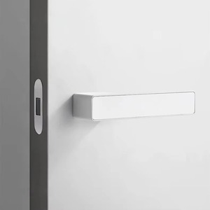 Manija de puerta dorada de nuevo estilo que agrega un toque elegante a las puertas de entrada Dormitorios u oficinas Ideal para interiores contemporáneos de la India - Product Image 4