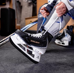 Stock <span class=keywords><strong>Bauer</strong></span> 100% authentique ! <span class=keywords><strong>Patins</strong></span> de hockey sur glace Vaporr FlyLite Senior personnalisés avec garantie d'un an et protection active - Product Image 5