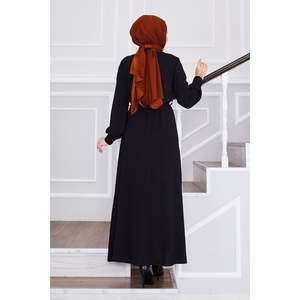 Black Stone Detailed Cintura plisada Hijab Vestido modesto - Product Image 5