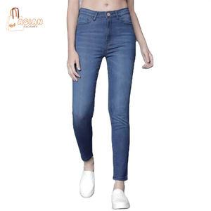 Pantalones Vaqueros de Mezclilla para Mujer de la Mejor Calidad - Mezcla de Poliéster/Algodón, Corte Regular, Estilo Sexy y Club - Product Image 1