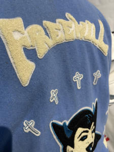 Chaquetas Varsity Personalizadas para Hombre, Chaqueta Bomber de Béisbol con Mangas de Cuero, Logotipo Bordado, Estilo Universitario, para Invierno - Product Image 2