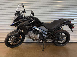 Nouvelles motos V-Strom 650 Adventures 2025 – Toutes disponibles - Product Image 3