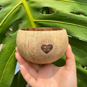 Logo Laser gravé pour bol en coquille de noix de coco avec cuillère/bol naturel en noix de coco de haute qualité et à bas prix par Eco2go Vietnam - Product Image 3