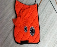 Tapis de selle d'obstacle de haute qualité avec bonnet d'oreilles assorti en coton, personnalisable, multifonctionnel, couleur noire, fabricant de tapis.