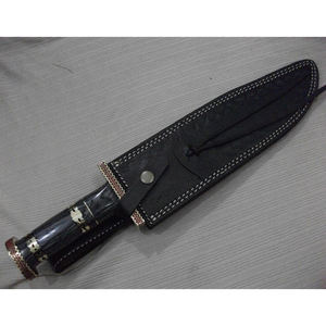 Couteau Bowie en acier Damas fait main, manche en bois Pakka noir, étui en cuir - Product Image 5