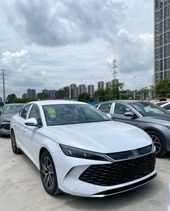 รถซีดานไฮบริดปลั๊กอินขนาดกะทัดรัด2025 2026ระยะทาง55กม. รถพลังงานอัตโนมัติใหม่สำหรับการส่งออก - Product Image 3